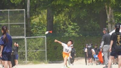 ５